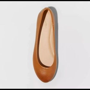 universal thread round toe flat